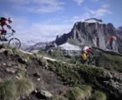 Die Dolomiten, bizarr zerklüftete Felsstöcke, die bis zu 3.342 m senkrecht in die Höhe ragen.nnFür uns Mountainbiker sind die Dolomiten eine ideale Spielwiese. Mit unserem Motto