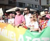 GAYLES.TV.- Más de 55.000 personas según la Guardia Urbana, y 100.000 según los organizadores, llenaron el pasado 29 de Junio la avenida Paral·lel de Barcelona para reivindicar los derechos de las famílias LGTBI+-