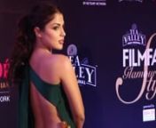 When Rhea Chakraborty stole the limelight in a BACKLESS emerald green dress at Filmfare Glamour and Style awards 2019. Don’t we all wish to flaunt our pretty dresses when we get ready? In the video, Rhea can be seen doing the same. She posed to her heart’s content. The Jalebi actress made a stylish appearance at the event in a thigh high slit backless green dress. The film star posed for shutterbugs as she walked the red carpet during Filmfare Glamour and Style Awards 2019, held in Mumbai.