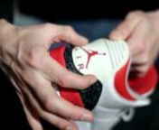 Owner and operator of Acht Sneakers, Philip van den Heuvel elaborates on the background surrounding Nike and Tinker Hatfield&#39;s Air Jordan III.nnThese were said to be Michael Jordan&#39;s favorite shoes, he wore them during the 1988 Dunk Championship(which he won) and were the first Jordans to feature the