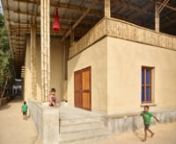 Ein Film über die Baupraxis im Dorf Sunderpur, Bihar, Indien.nWir sind im Februar 2015 mit einer Studentengruppe aus Linz für fünf Wochen dort hin gefahren, um einen Gemeinschaftsraum zu bauen und so den Komplex der Wohnungen für die Lehrer fertigzustellen.n_________________________________________________________n nA video on the building practical in the village Sunderpur, in Bihar, India.nWe went there with a group of students from Linz in February 2015 for five weeks to build a community