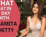 As we caught up with Shamita Shetty we asked her to share what she eats in a day and what she did to lose weight. What is even better about this particular regime, is that it s simple and easy to execute with just a little bit of determination. From breakfast to lunch and dinner this what this fit and fabulous actress eats in a day. nnWatch on to see the diet Shamita Shetty follows and reveals her diet and workout secrets.nnWe all know that actress Shilpa Shetty is a self-confessed fitness freak