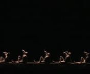 Cinquième création de Julien Ficely, le point de départ de ce spectacle est le célèbre ballet « L’après-midi d’un faune » de Vaslav Nijinski. Rompant radicalement avec la tradition classique, s’affranchissant de la morale, la chorégraphie de Nijinski fut créée pour les Ballets russes en 1912 à Paris. Qualifié d’inconvenant par la critique, le spectacle fut présenté dans un parfum de scandale, en raison tout à la fois de l’argument et de son interprétation, la danse ét
