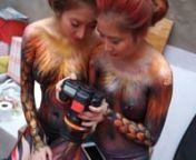 [ BEHIND THE SCENES ]nTWIN ROOSTER BODY PAINTING nA FILM BY &#124; FW PAPARAZZInMODEL &#124; LANNHU &#124; LANTHANHnMAKEUP &#124; QUYNHANHnBODYPAINTING &#124; HOANGTHAI &#124; PHANCUONG &#124; THUYNGUYENnLIGHTING &#124; HONGDUCPHAMnSUPPORT &#124; DUCLONG &#124; HIENDANGnPRODUCT &#124; ROYAL88nSong &#124; Light &#124; Ellie Goulding