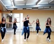 Luciana Capano como parte del equipo de baile de zumba, para la coreografía del instructor de fitness William Morales. nCanción Hey Ma - Pitbull &amp; J Balvin ft Camila Cabello.