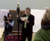 Apologies for the poor sound quality in this video - the Gage had very poor acoustics - even those in attendance struggled to hear.nnNibbus Maximus, 9th January 2011nnThis is why Jim Woodring wins “genius” awards.He has not only created some of the most groundbreaking comics of the last 25 years — works that have evolved their own mythology, visual grammar and symbolism — but he’s also not afraid to take, literally, giant risks like this, his giant-pen project.nnDubbed “Nibbus Maxi