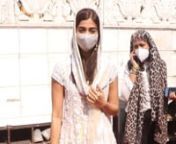 Pooja Hegde visits a Gurudwara in Mumbai to pay reverence to Guru Nanak Dev Ji on his 551st birth anniversary. Clad in traditional attire with a dupatta on the head, the Mohenjo Daro actress stepped out on the occasion of Guru Nanak Jayanti to offer her prayers. However, due to pandemic, the celebration was kept low keythis year. Meanwhile, Pooja made her way to the sacred place of worship with a mask to cover her mouth and nose. The actress wore an Anarkali with extensive thread work. Watch t
