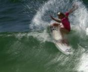 Australia&#39;s TYLER WRIGHT, 17,has pulled off a stunning upset, eliminating world and defending champion CARISSA MOORE (Haw), 19, from quarter finals of the women&#39;s world surfing championship event on the Gold Coast in a rematch of last years final.nnWright was ferocious in her assault on the waves at Snapper Rocks, posting two excellent scores en route to causing the biggest upset of the event.The loss also means MOORE loses her world number one ranking, at least until the next competition