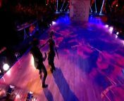 Lindsey Stirling and Mark Ballas dance the Paso to “Roundtable​ ​Rival” by Lindsey​ ​Stirling on Dancing with the Stars&#39; Season 25 Halloween!