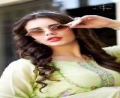SEMI STITCH PAKISTANI SUIT || modeling || FASHION SHOW from hot saree model parna