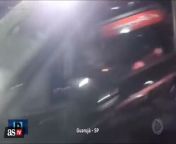 VIDEO: Robinho arrested, heads to prison in black police car from 3 head unssisted parto