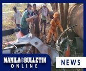 Two Philippine Navy personnel died when their trainer helicopter crashed in Cavite City on Thursday morning, April 11.&#60;br/&#62;&#60;br/&#62;The Police Regional Office 4A (PRO 4A) said the incident happened at 6:30 a.m. in Draga reclamation area in Barangay 57.&#60;br/&#62;&#60;br/&#62;READ MORE: https://mb.com.ph/2024/4/11/2-navy-personnel-dead-in-chopper-crash-in-cavite-city&#60;br/&#62;&#60;br/&#62;Subscribe to the Manila Bulletin Online channel! - https://www.youtube.com/TheManilaBulletin&#60;br/&#62;&#60;br/&#62;Visit our website at http://mb.com.ph&#60;br/&#62;Facebook: https://www.facebook.com/manilabulletin &#60;br/&#62;Twitter: https://www.twitter.com/manila_bulletin&#60;br/&#62;Instagram: https://instagram.com/manilabulletin&#60;br/&#62;Tiktok: https://www.tiktok.com/@manilabulletin&#60;br/&#62;&#60;br/&#62;#ManilaBulletinOnline&#60;br/&#62;#ManilaBulletin&#60;br/&#62;#LatestNews