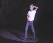 Ryan Gosling : 12 Year Old epic Dance from eva mendes ryan gosling kids