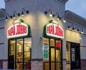 Papa John’s is offering a no-cost virtual education program for its workers to help them finish high school, get a professional certificate, or earn a bachelor’s and master’s degree.