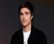 According to a report in Australia’s Sunday Telegraph, ‘Saltburn’ star Jacob Elordi was involved in a bust-up with KIIS FM’s Joshua Fox – renowned for his viral videos crashing ‘Married at First Sight’ weddings.