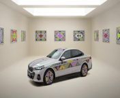The BMW Group presents a fusion of art and innovation at the Frieze Los Angeles art fair in the form of the BMW i5 Flow NOSTOKANA. The one-of-a-kind vehicle combines colour-change technology developed by BMW with the artistic language of South African artist Esther Mahlangu. The designer piece, with sections of attached film that can be electronically animated, embodies the latest development in colour-change technology for vehicle surfaces in cooperation with E Ink. The BMW i5 Flow NOSTOKANA celebrates its world premiere at the fair opening on 29 February. The contemporary tribute recalls the BMW Art Car designed by Mahlangu in 1991.