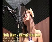 The song Pamuk Kalplim; lyrics, composition and the arrangement by Melis Bilen.