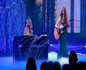 Celia Pavey and her Coach Delta Goodrem sing the Lissie version of Fleetwood Mac&#39;s classic song &#39;Go Your Own Way&#39; for the Grand Finale.