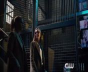 Oliver (Stephen Amell) gets closer to the truth about Prometheus. Meanwhile, Helix refuses to continue helping Felicity (Emily Bett Rickards) until she does a favor for them.